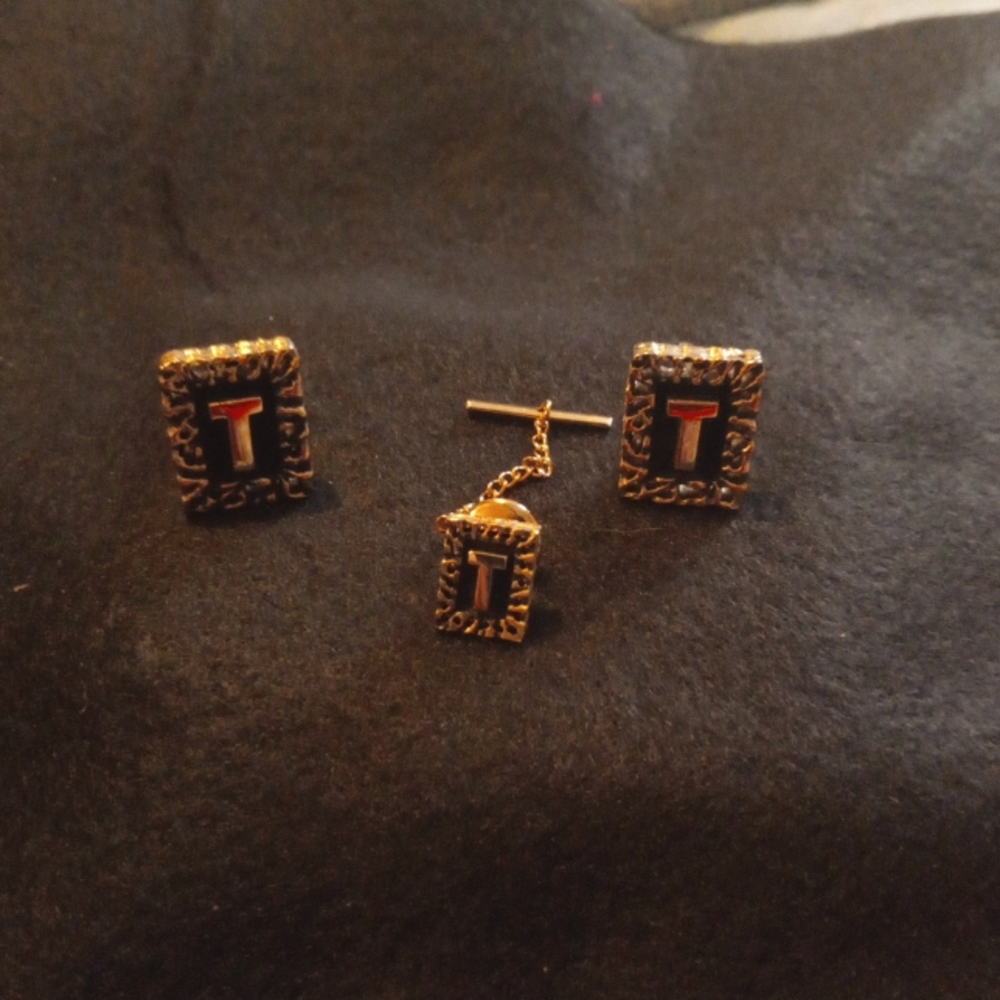 Cuff links